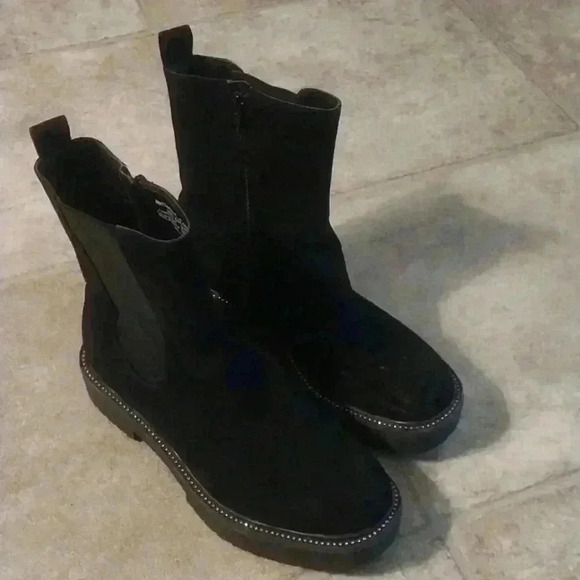 Black Flat Chunky Ankle Boots w Rhinestone Embellishment Edging.Sz 7 - Picture 1 of 10
